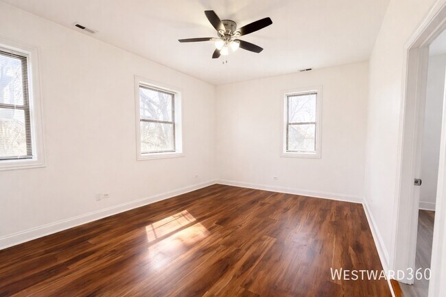 Building Photo - 5172 S Michigan Ave