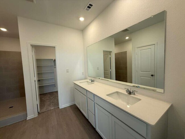 Building Photo - 200 Rodney Boat Rd