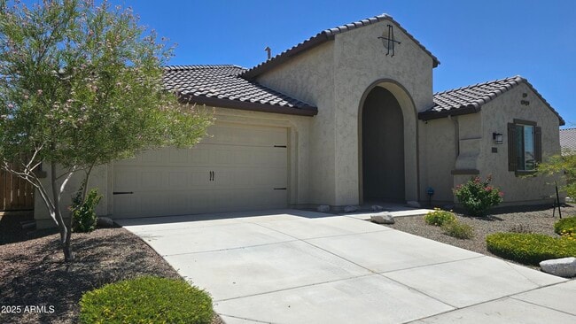 Building Photo - 18407 W Sandlewood Dr