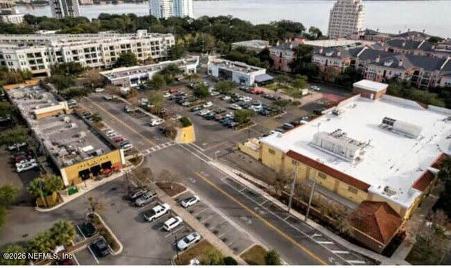 Building Photo - 2159 Riverside Ave