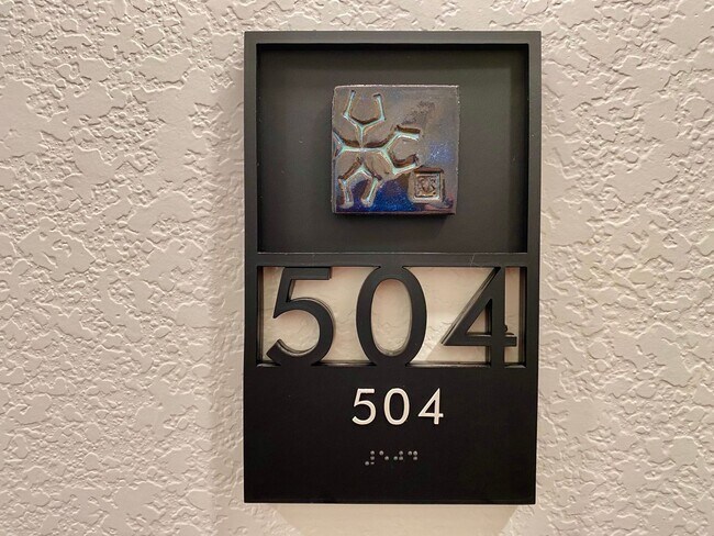 Building Photo - 3500 S Corona St
