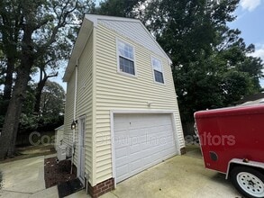 Building Photo - 1363 Eagle Ave