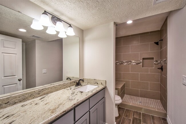 Building Photo - 3415 Pecan Point Dr