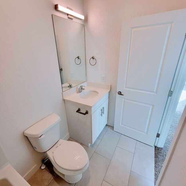 Building Photo - Phenomenal GORGEOUS HOME!!