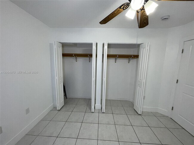 Building Photo - 905 NW 82nd Ave