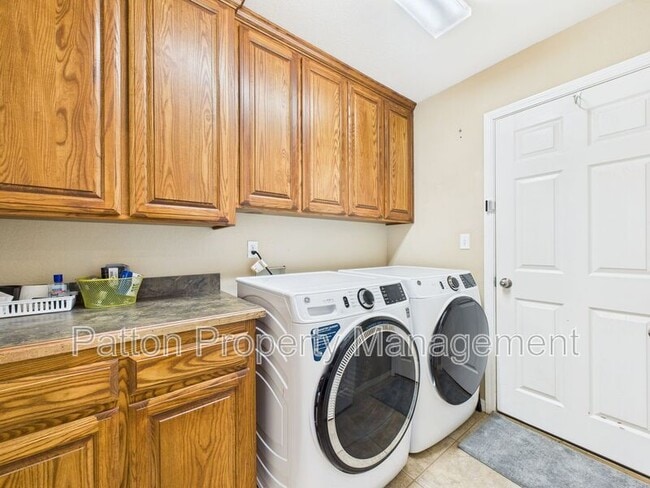 Building Photo - 1701 Rock Creek Rd