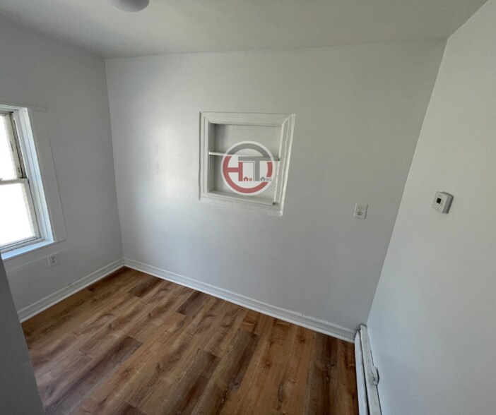 Building Photo - 1410 Edison Ave