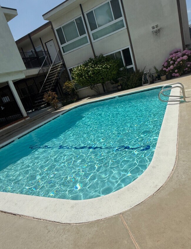 Building Photo - 3624 Emerald Street