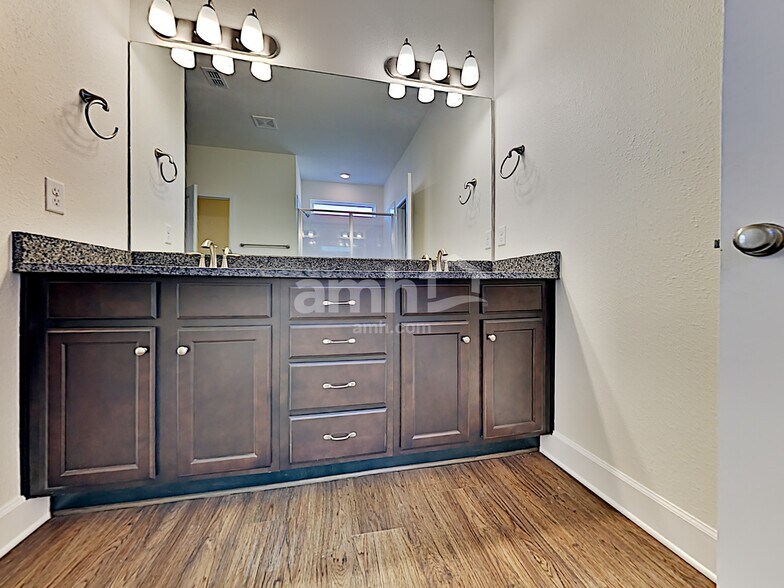 Building Photo - 105 Moultrie Crossing Ln