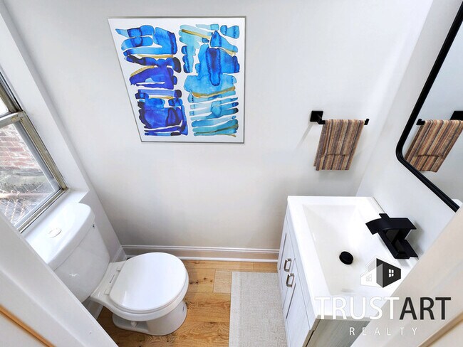 Building Photo - Charming 3-bedroom home in North Central N...