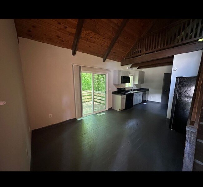 Building Photo - 407 Lindsay Rd