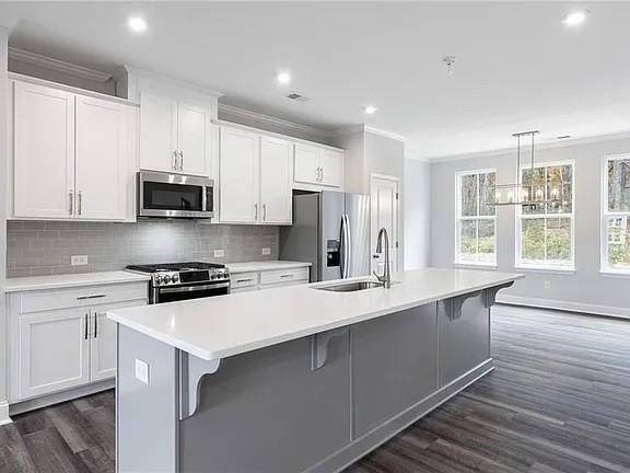 Building Photo - 517 Hardy Dr