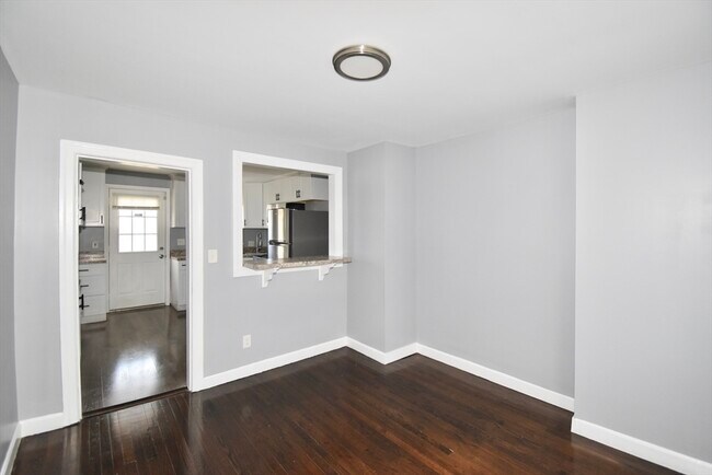 Building Photo - 153 Bosworth St