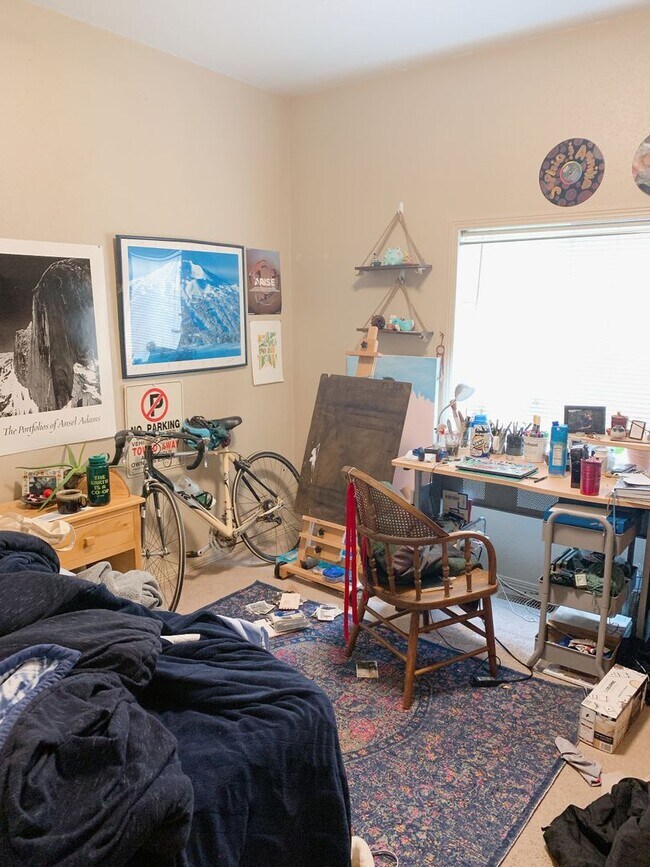 Building Photo - 313/315 Gladstone St