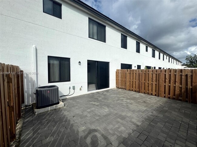 Building Photo - 18992 SW 344th Ter