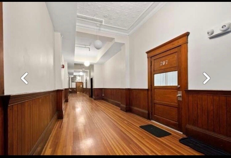 Building Photo - 28 Adams St