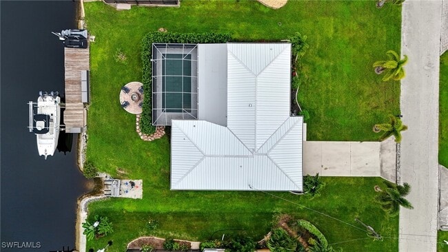 Building Photo - 6163 Plumosa Ave