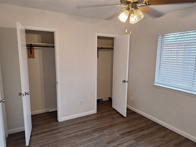 Building Photo - 19959 Salt River Ct