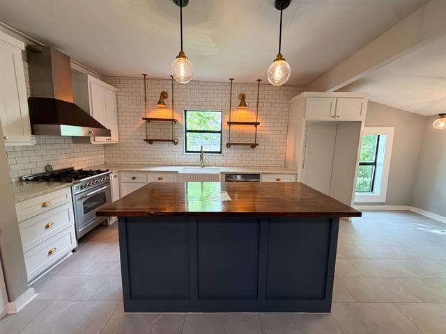 Building Photo - 405 E Denton St