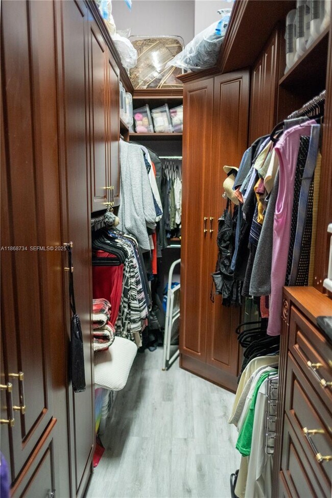 Building Photo - 9350 Via Classico W