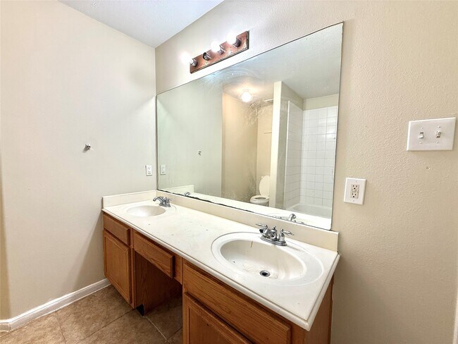 Building Photo - 13706 Audra Ln