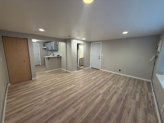 Building Photo - 1809 14th Ave