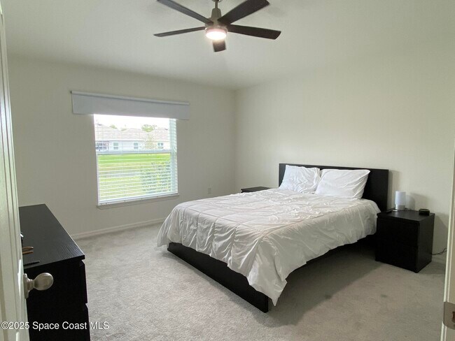 Building Photo - 1186 Dania Cir