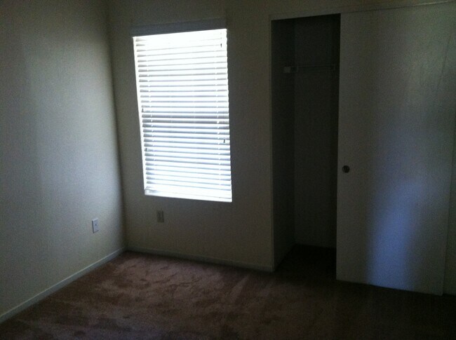 Building Photo - Charming Home in North Turlock