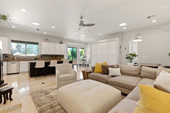 Building Photo - 8044 E Tether Trail