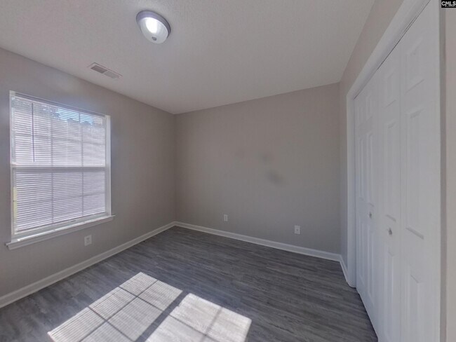 Building Photo - 112 Candar Ct