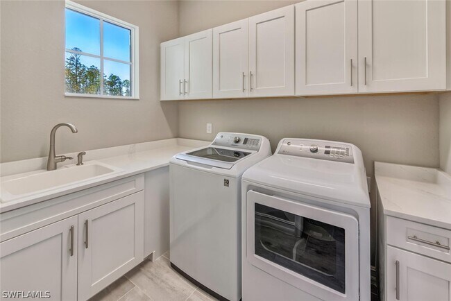 Building Photo - 15050 Blue Bay Cir