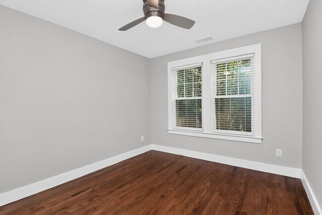 Building Photo - Charming 3BD/2BA Bungalow in Druid Hills!