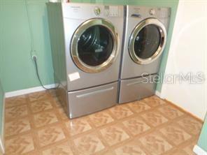 Building Photo - 9105 Tudor Dr