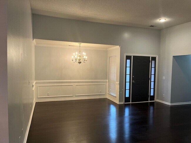 Building Photo - Updated 3 bedroom House in Georgetown