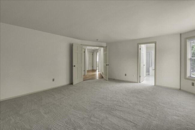 Building Photo - 4Bd/2.5Ba Mill Creek House