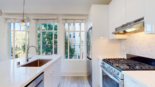 Building Photo - 3272 21st St