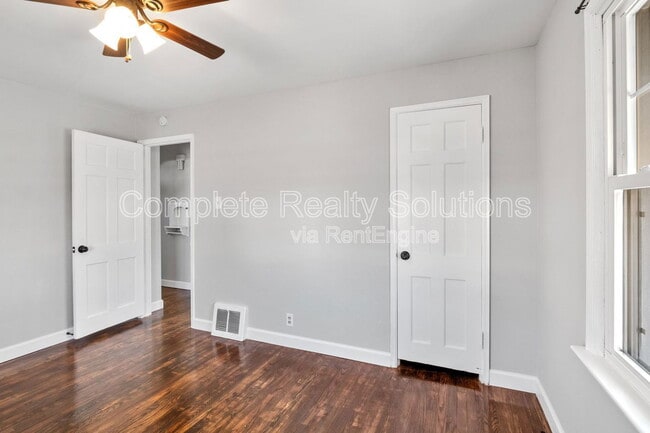 Building Photo - 8118 Blanchard Dr