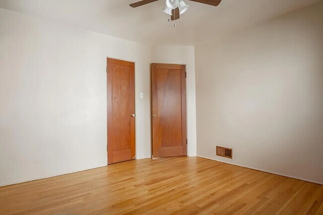 Building Photo - Charming Platt Park Home!