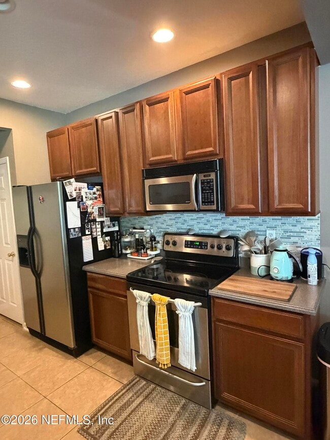 Building Photo - 11175 Castlemain Cir W