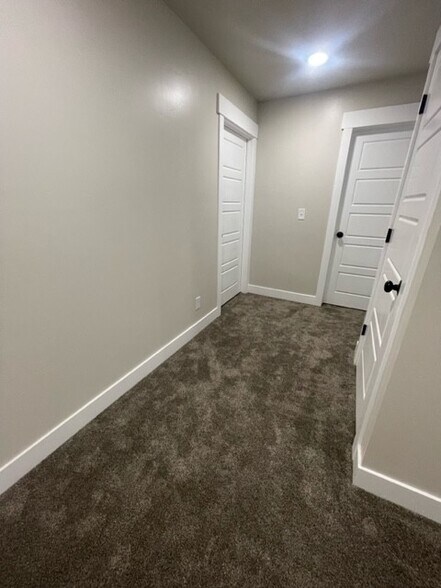 Building Photo - 2839 Kollman Ln