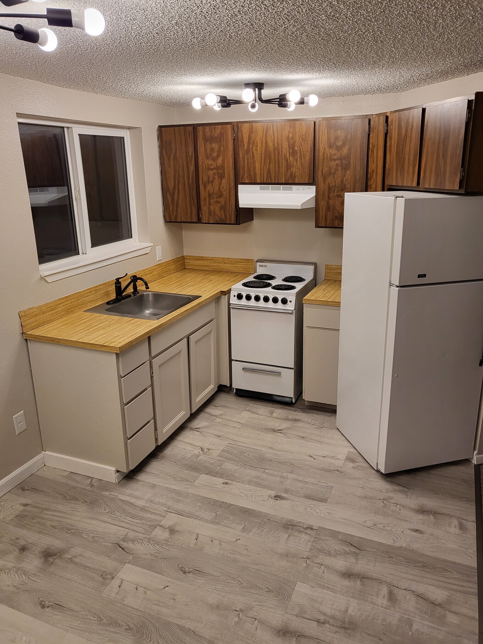 Kitchen - 5155 Quinella Ct