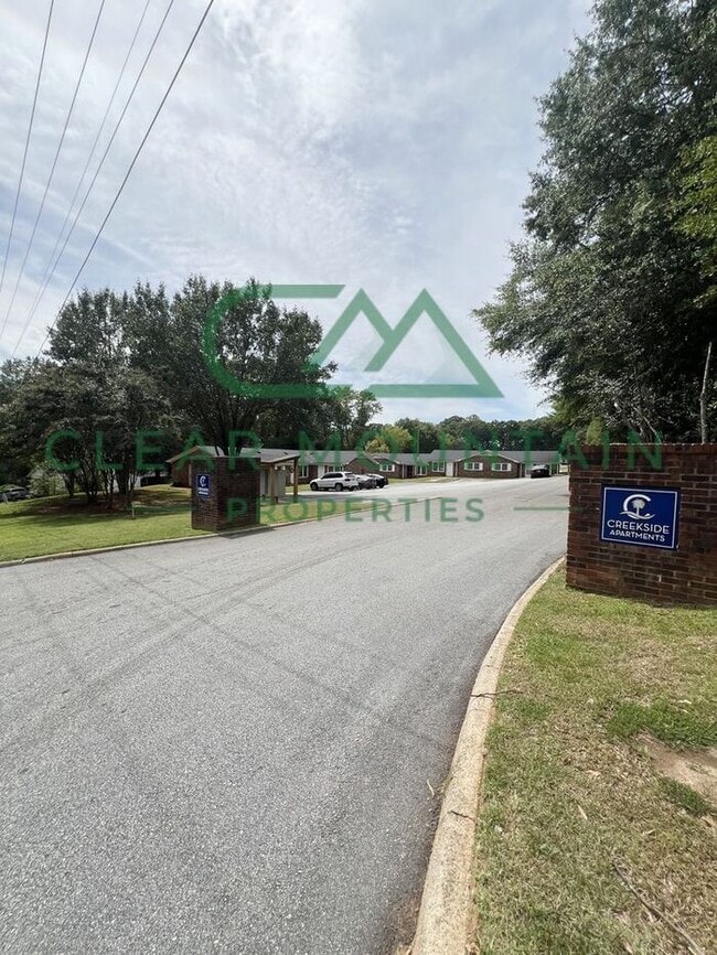 Building Photo - Move-in Special! Limited-Time Leasing Offer!