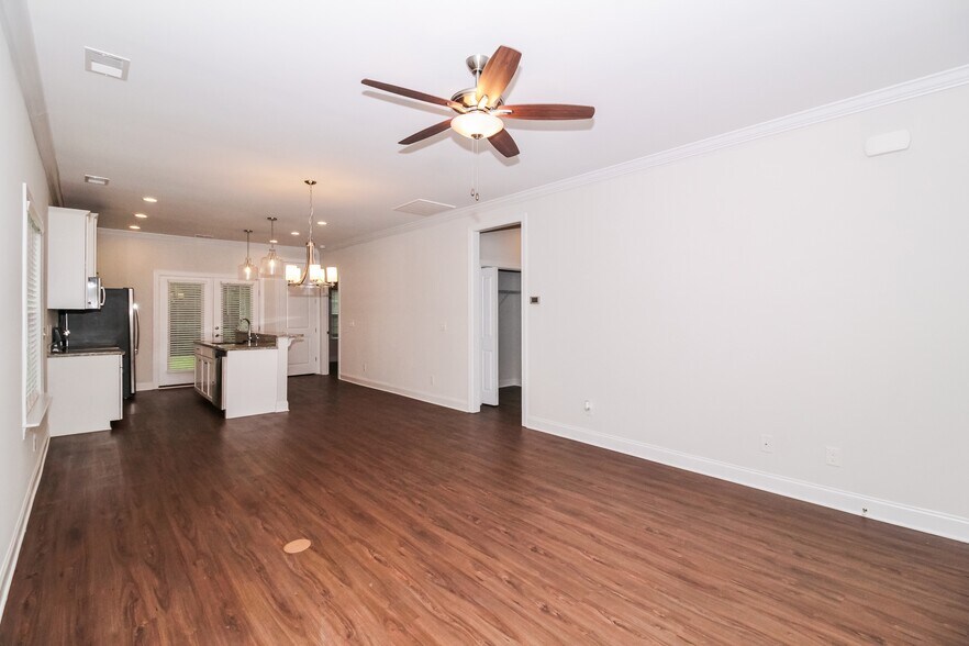 Building Photo - 58 Highland Forest Cir