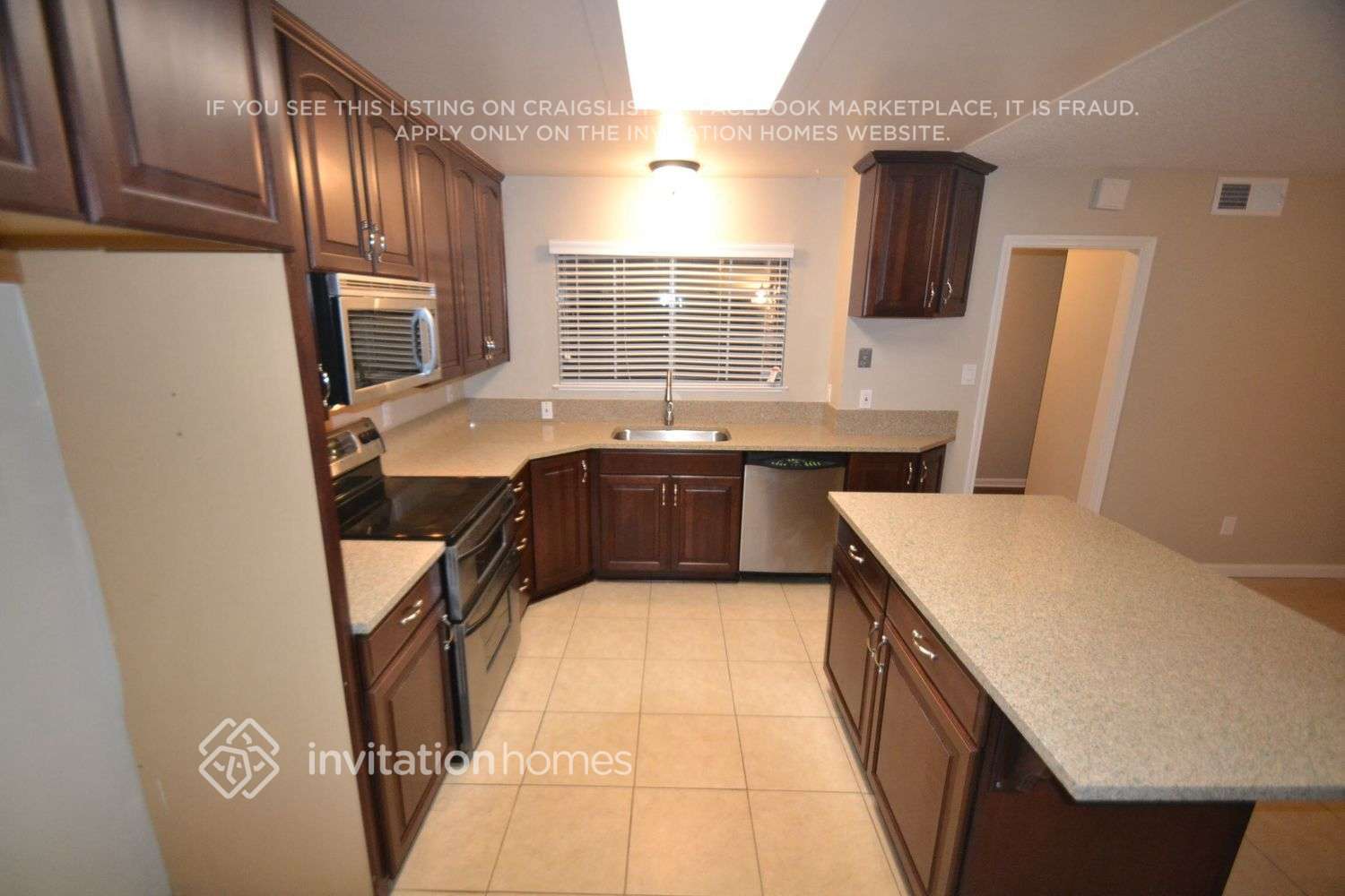 Building Photo - 9149 Thilow Dr