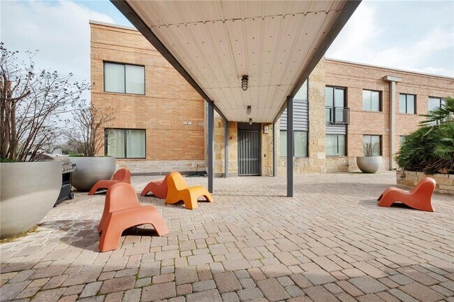 Building Photo - 3016 Guadalupe St