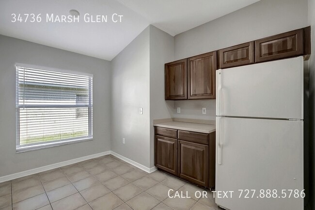Building Photo - 34736 Marsh Glen Ct