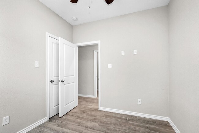 Building Photo - 16706 E Hammon