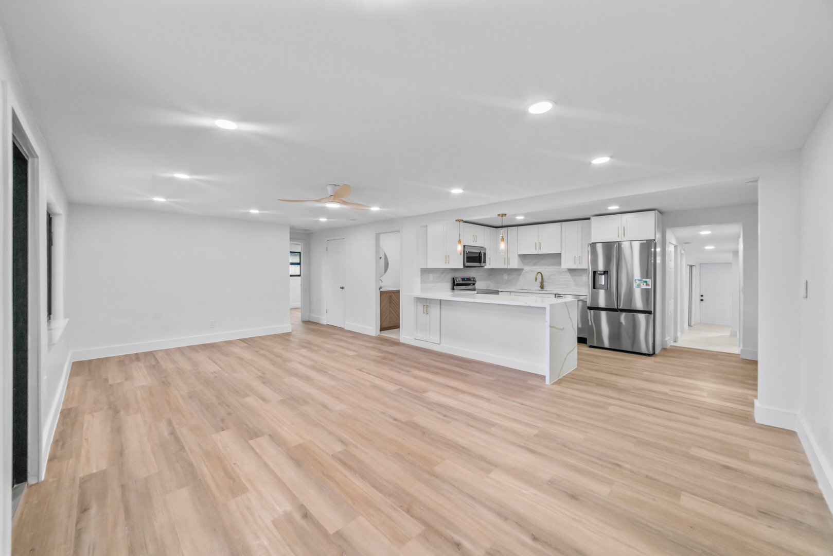 Building Photo - 4114 SW 49th Ct