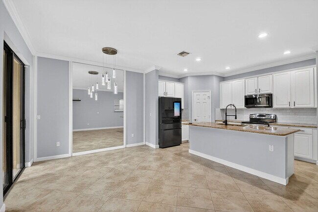 Building Photo - 10457 Wellington Parc Dr