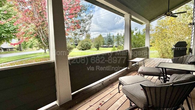 Building Photo - 406 Lundblad Pl